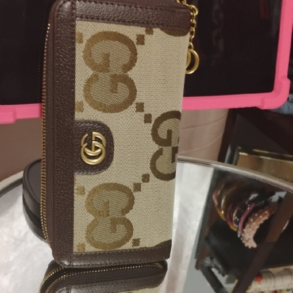 GG Canvas Wallet in Brown and Cream - Picture 10 of 11